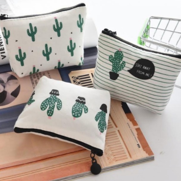 Boutique Handbags - Cactus Coin Purse ONE LEFT 
